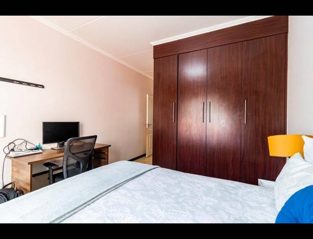 2 BEDROOM PROPERTY TO RENT IN GREENSTONE HILL